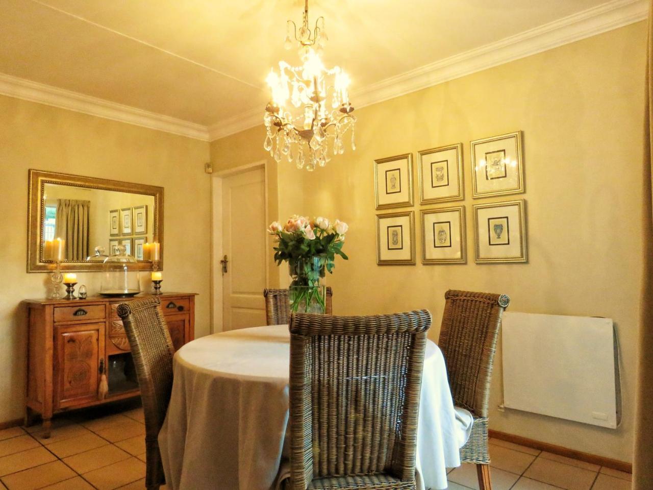 Vair'S Place Guest House In Sandton Paulshof - Apartment, Lux Suites & Spa Johannesburg Exterior foto