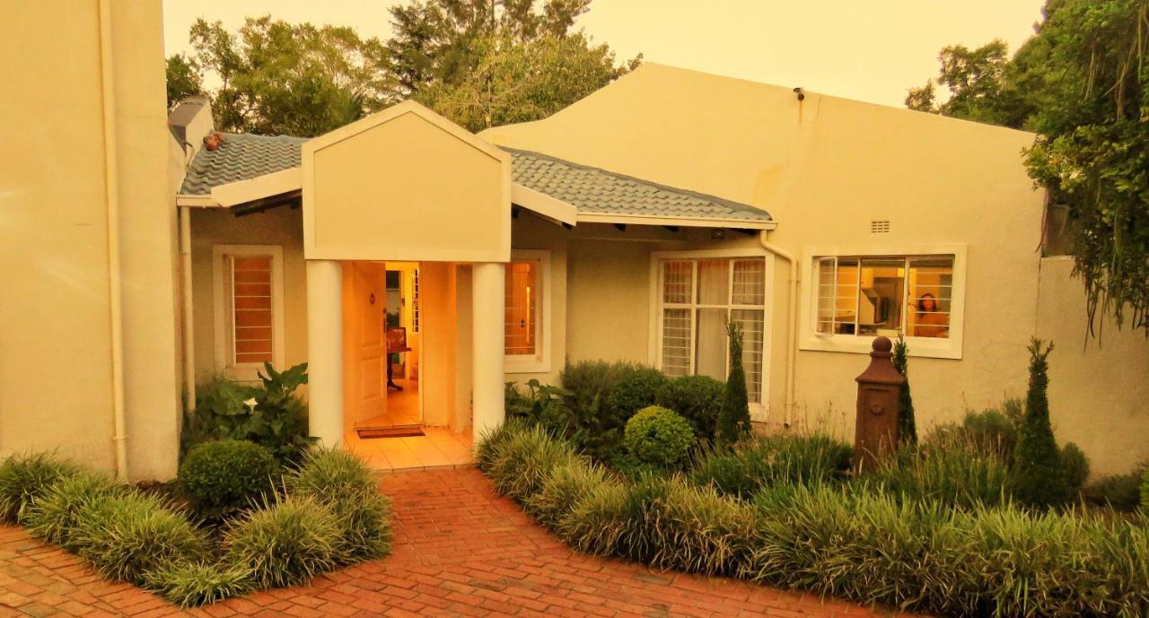 Vair'S Place Guest House In Sandton Paulshof - Apartment, Lux Suites & Spa Johannesburg Exterior foto